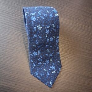The Tie Bar 100% Wool Tie Blue Floral